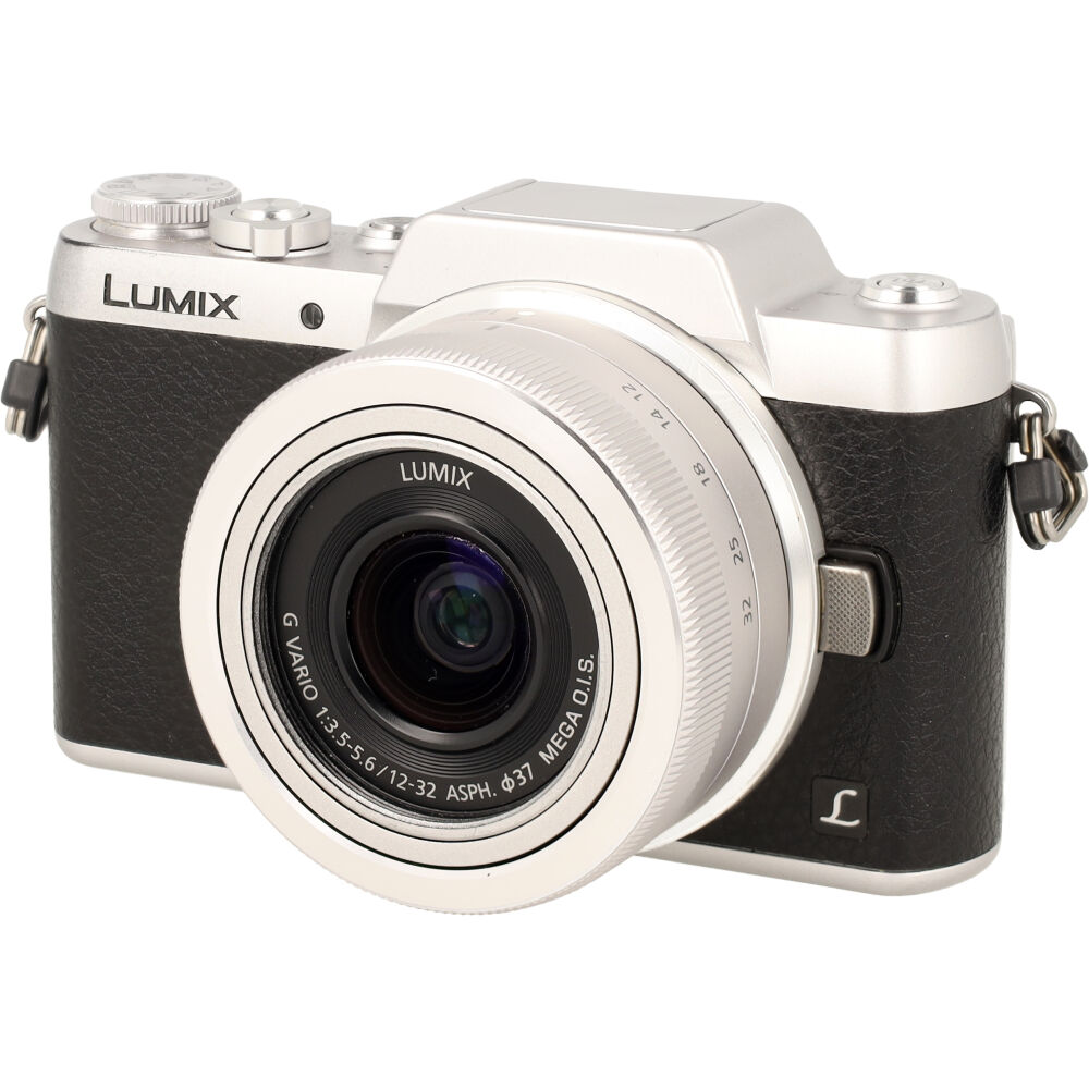 Panasonic Lumix DMC-GF7 + MFT 12-32mm F/3.5-5.6 ASPH Mega O.I.S.